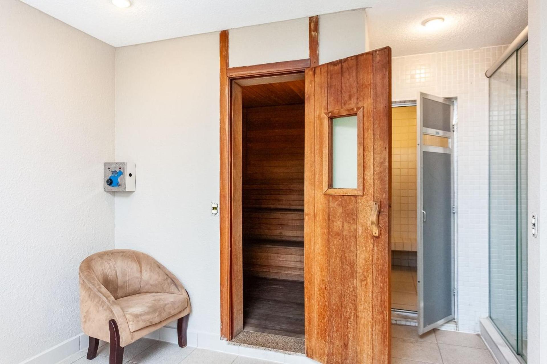 Apto-Flat Excelente Localizacao Centro-Batel - Somente Familiares Куритиба Екстериор снимка