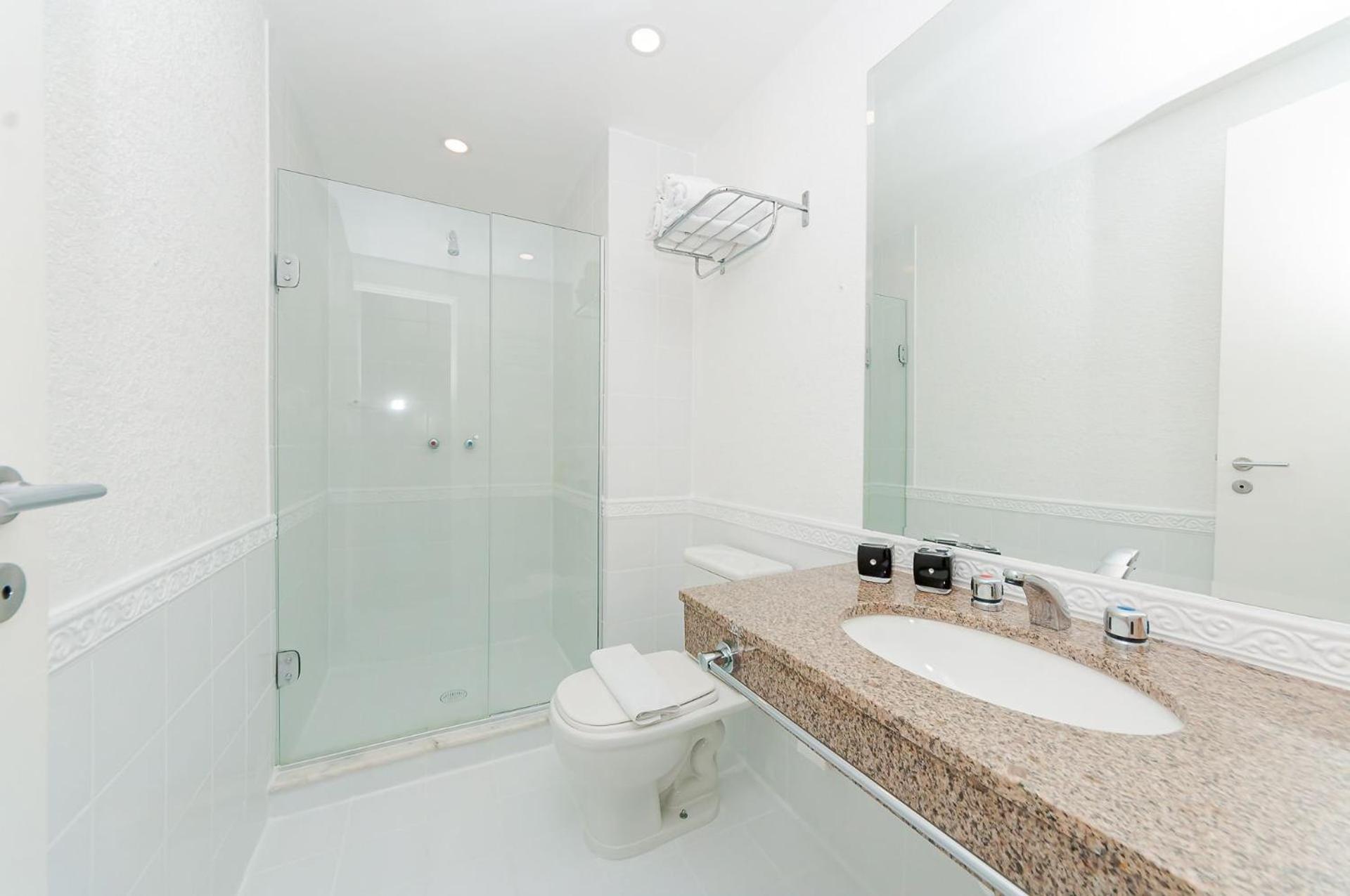 Apto-Flat Excelente Localizacao Centro-Batel - Somente Familiares Куритиба Екстериор снимка